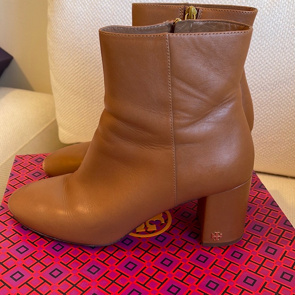 Tory Burch Tan Calf Leather boots
